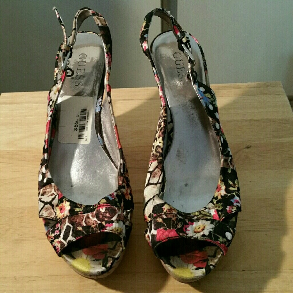 3X20  Guess Women's Cork Heels